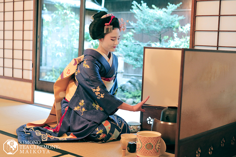 Geisha or Maiko Tea Ceremony & Show (Includes Kimono Wearing)